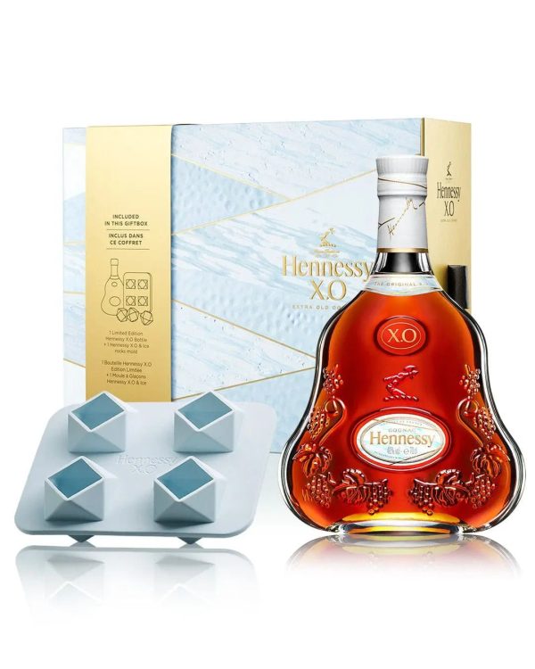 Hennessy X.O. Cognac Ice Festive Edition, 70 cl on Sale